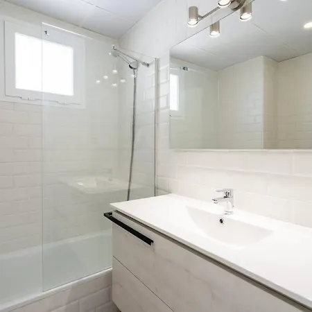 Διαμέρισμα Newly Renovated Apt W Amazing Panoramic Sea Views! Manilva